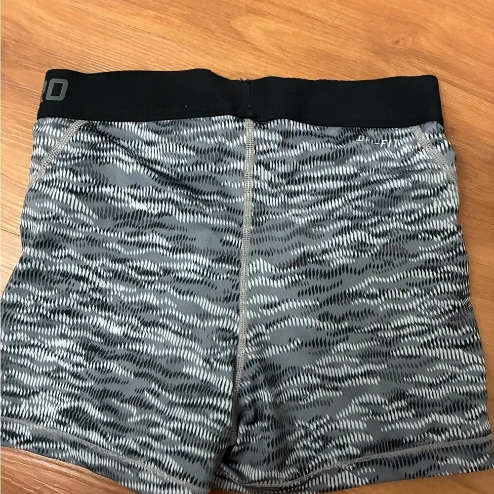 Nike Pro Women's Black and Gray Athletic Shorts Size S